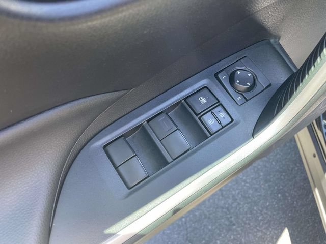 Used 2021 Toyota RAV4 XLE FWD image 19