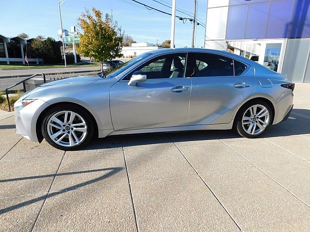 Used 2021 Lexus IS 300 w/ Comfort Package image 11