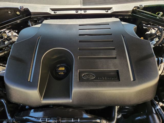 Used 2024 Land Rover Defender 130 S image 31