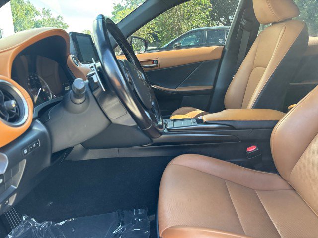 Used 2022 Lexus IS 300 w/ Accessory Package image 10