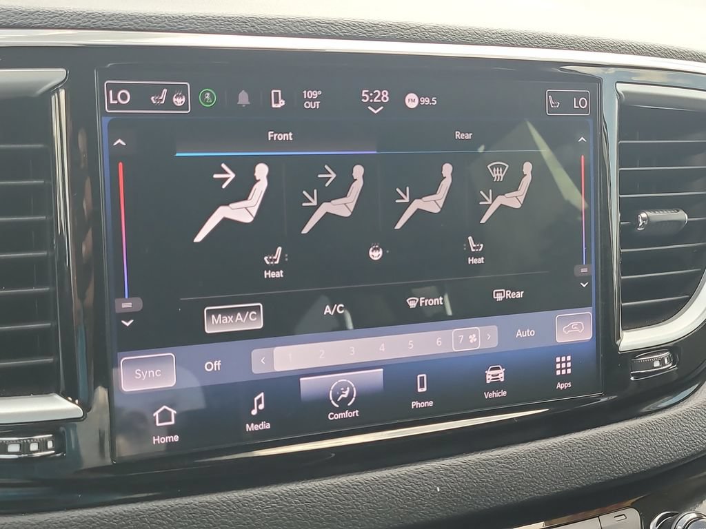 Used 2024 Chrysler Pacifica Touring-L FWD image 26