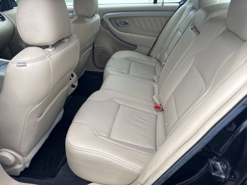 Used 2016 Ford Taurus SEL FWD image 28