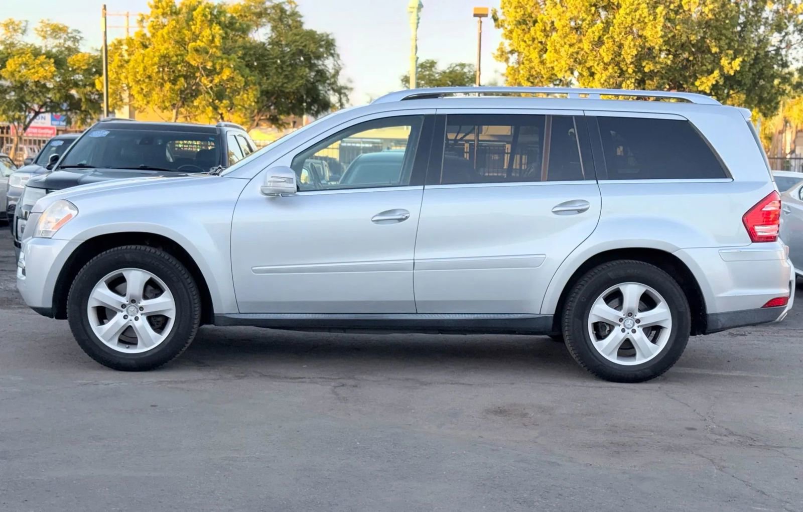 Used 2012 Mercedes-Benz GL 450 4MATIC image 5