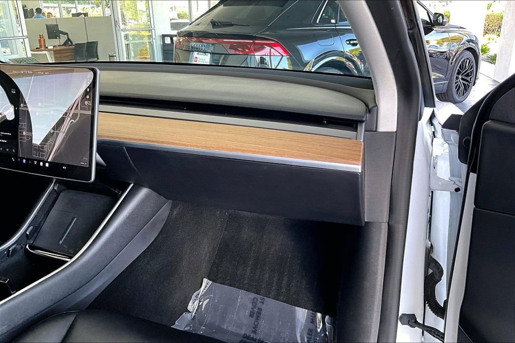 Used 2021 Tesla Model Y Long Range image 26