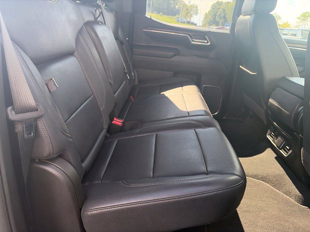 Used 2025 GMC Sierra 1500 SLT AWD/4WD image 35