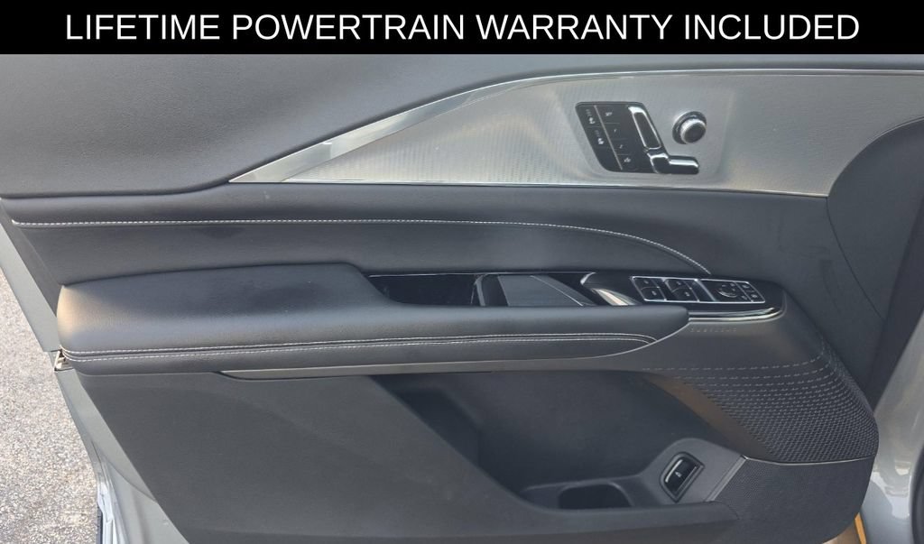 Used 2024 Cadillac Lyriq Tech RWD image 13