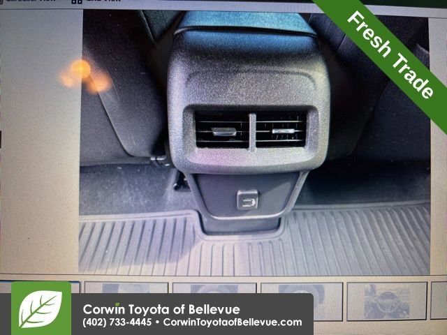 Used 2023 Chevrolet Equinox LT image 9