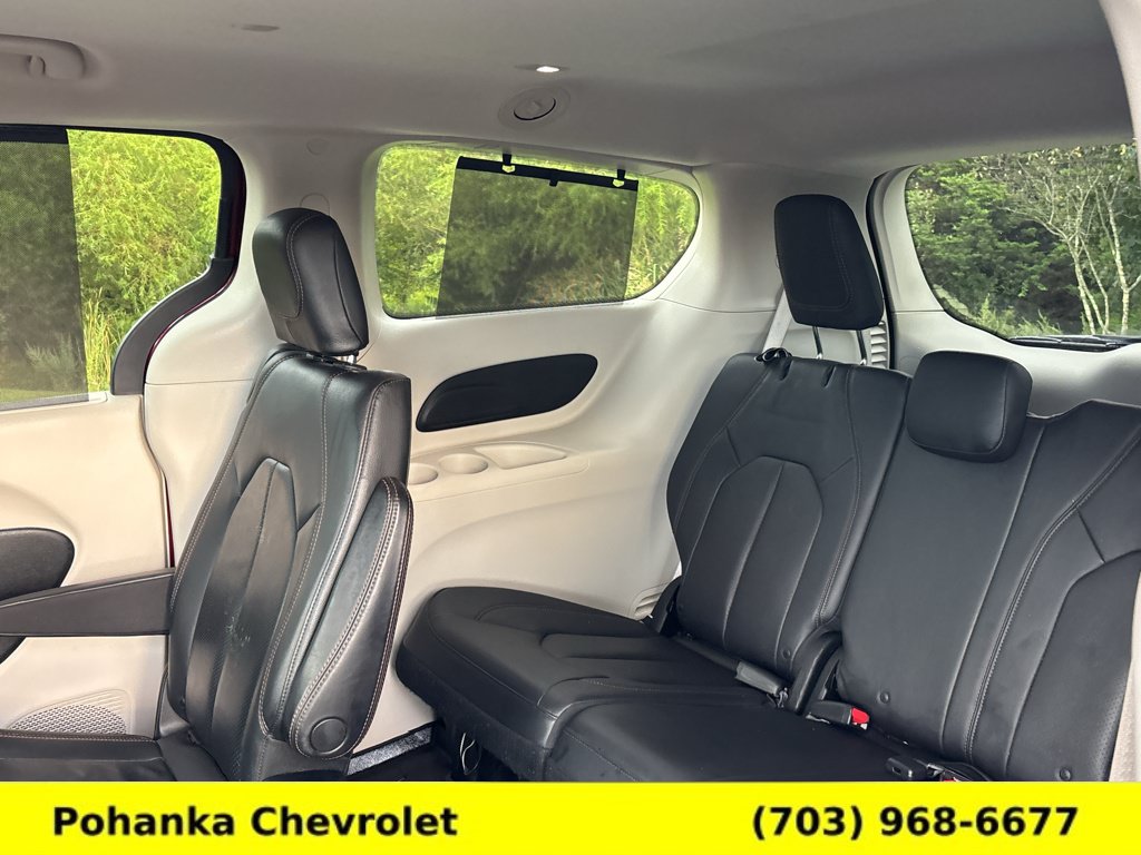 Used 2018 Chrysler Pacifica Touring-L w/ Tire & Wheel Group FWD image 25