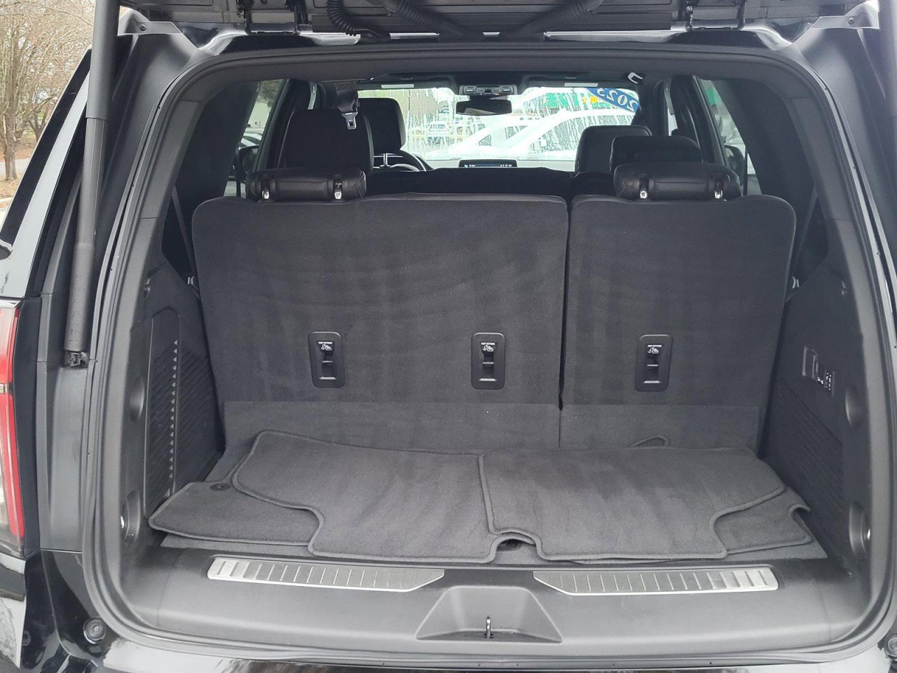 Used 2023 Chevrolet Tahoe RST w/ Luxury Package image 4