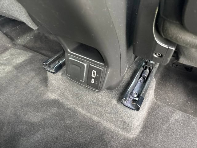Used 2020 Buick Encore GX Essence FWD image 23