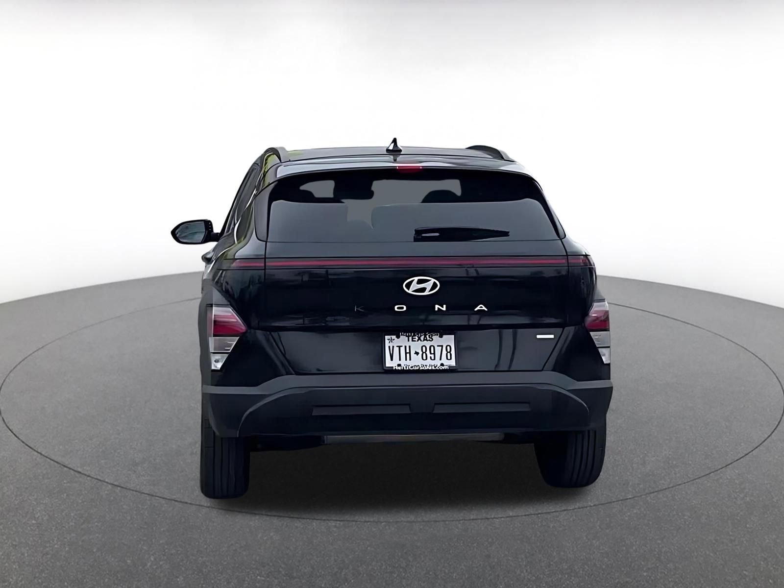 Used 2025 Hyundai Kona SEL AWD/4WD image 12