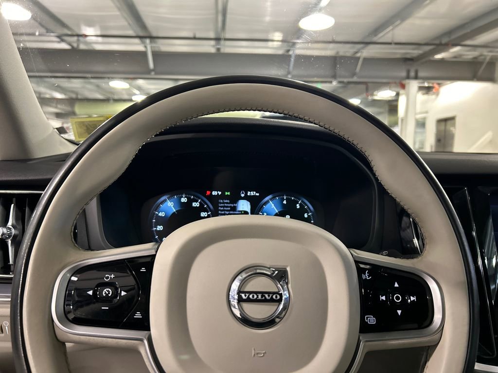 Used 2020 Volvo V60 T5 Cross Country w/ Protection Package AWD/4WD image 12