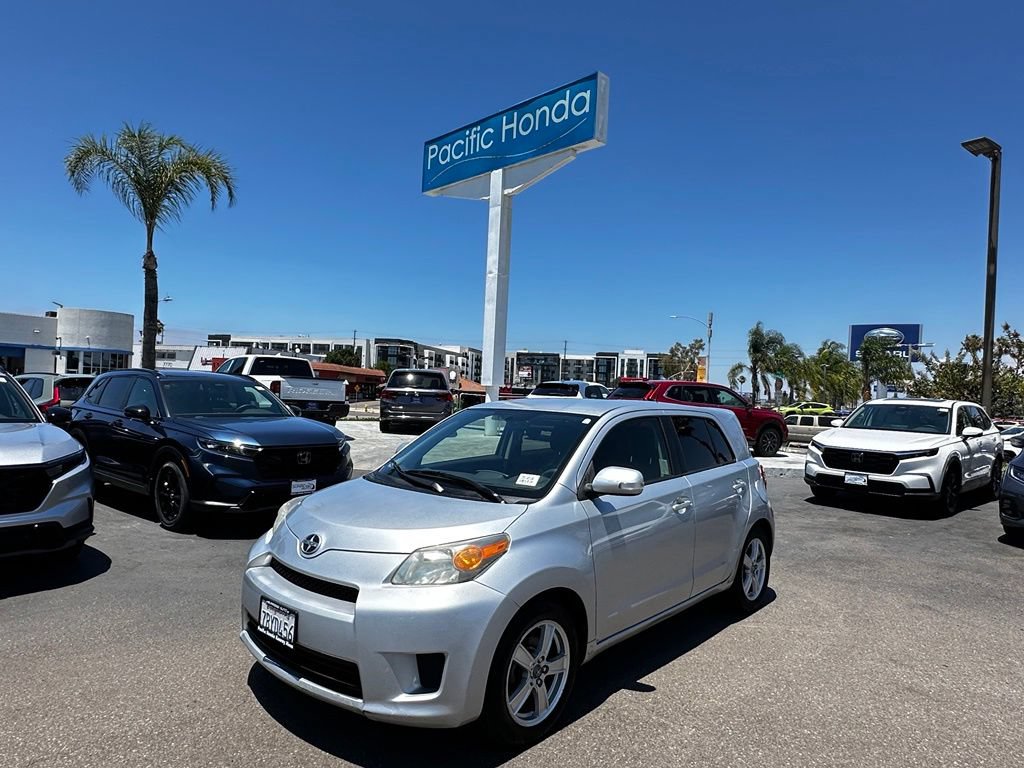 Used 2013 Scion xD FWD image 2