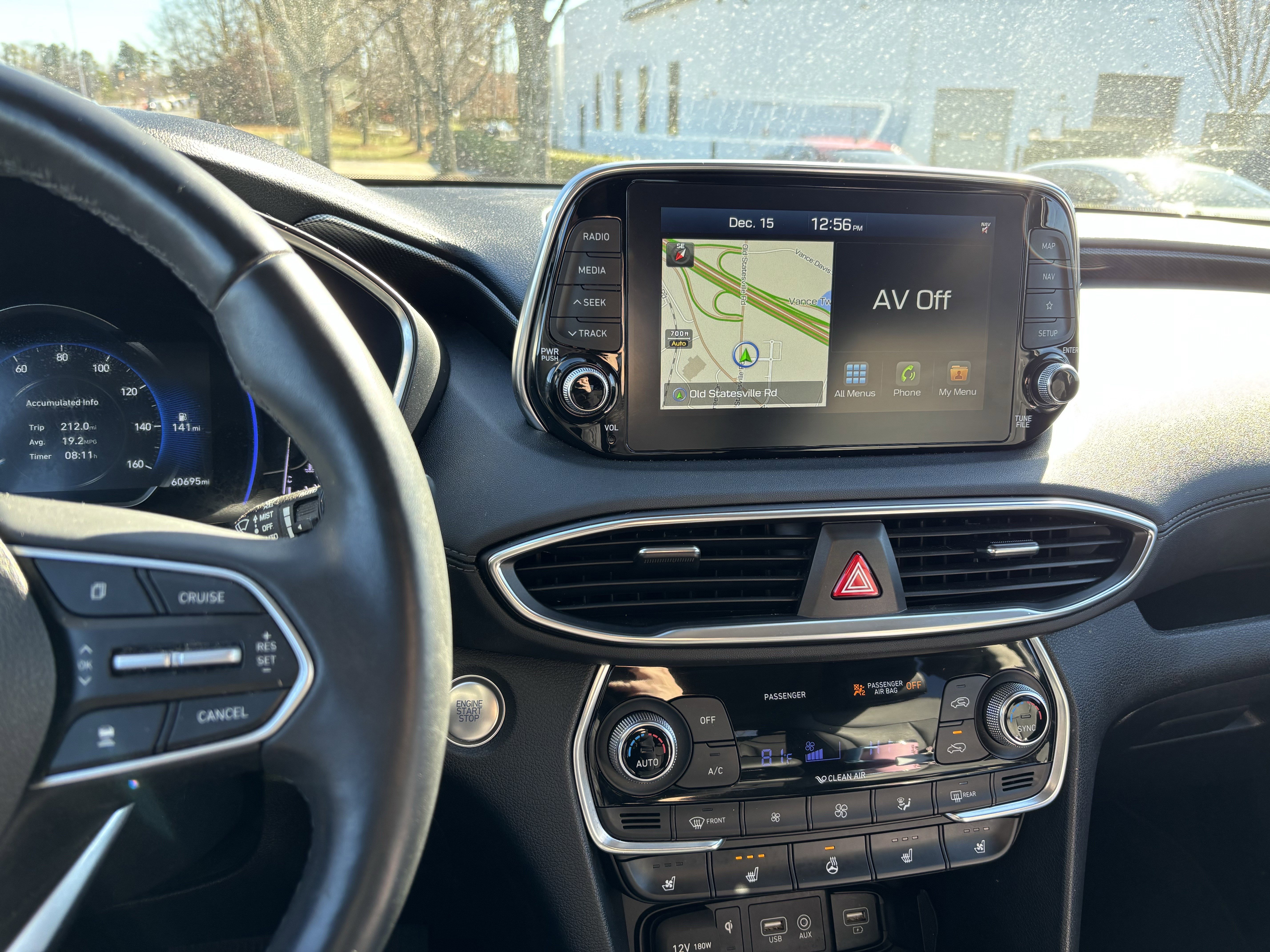 Used 2020 Hyundai Santa Fe Limited image 31