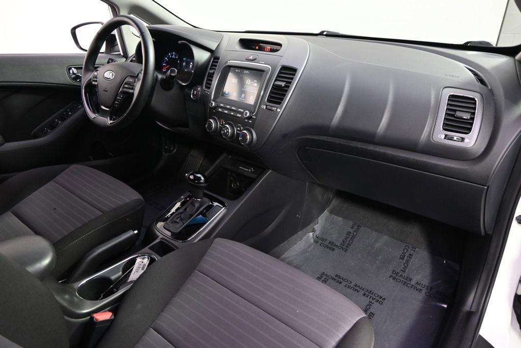 Used 2017 Kia Forte S w/ S Technology Package image 15