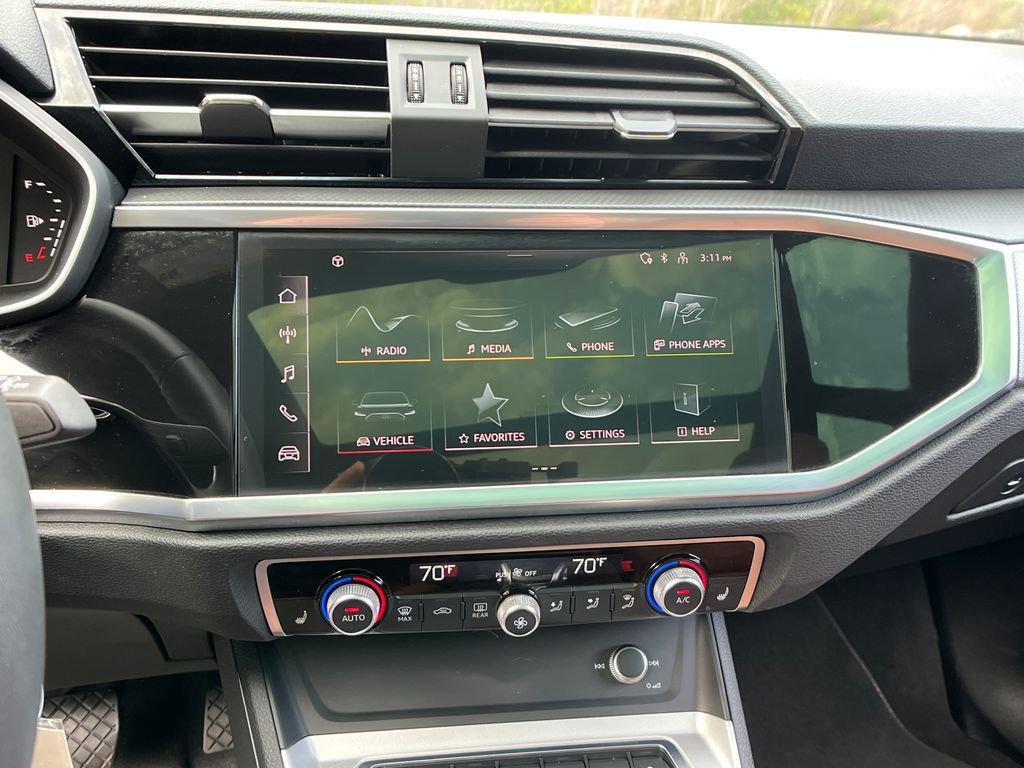 Used 2025 Audi Q3 2.0T Premium image 16