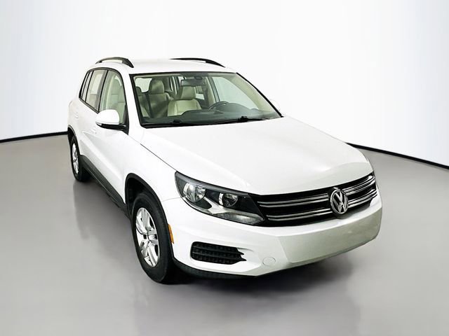 Used 2017 Volkswagen Tiguan S image 1