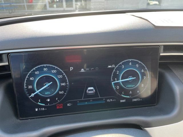 Used 2023 Hyundai Tucson Limited AWD/4WD image 16