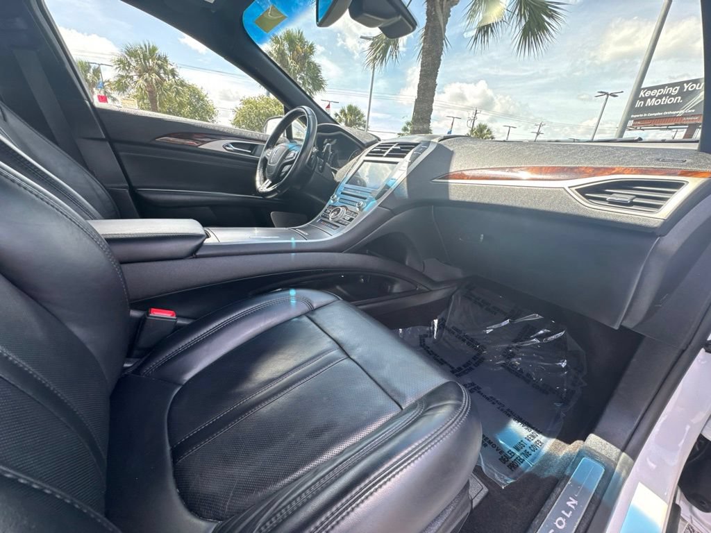 Used 2020 Lincoln MKZ Reserve w/ Luxury Package FWD image 23