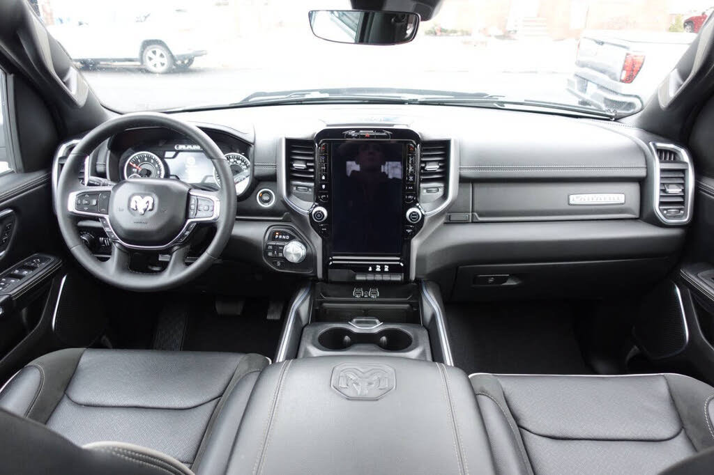 Used 2025 RAM 1500 Laramie w/ Sport Appearance Package AWD/4WD image 41