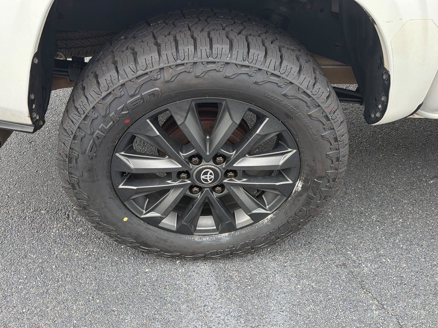 Used 2023 Toyota Tacoma SR AWD/4WD image 39