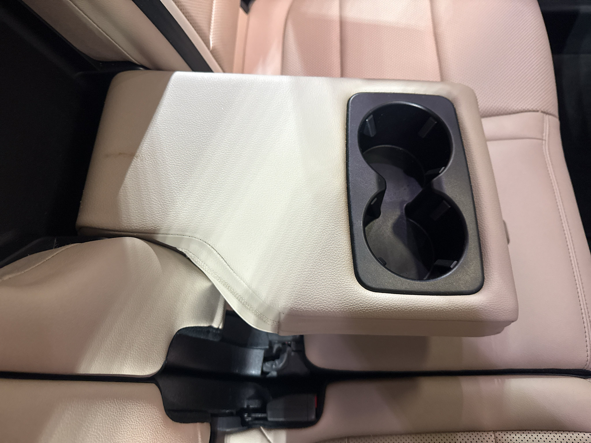 Used 2021 Ford Escape Titanium AWD/4WD image 30