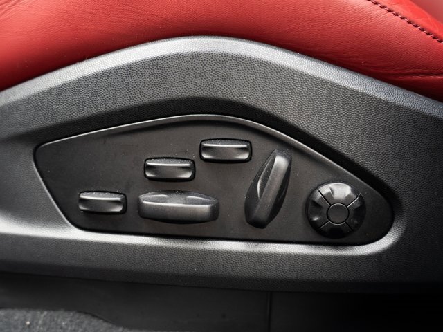 Used 2025 Porsche Macan Turbo Electric image 21