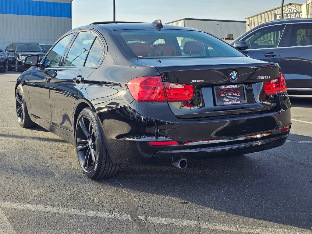 Used 2014 BMW 320i xDrive Sedan AWD/4WD image 3