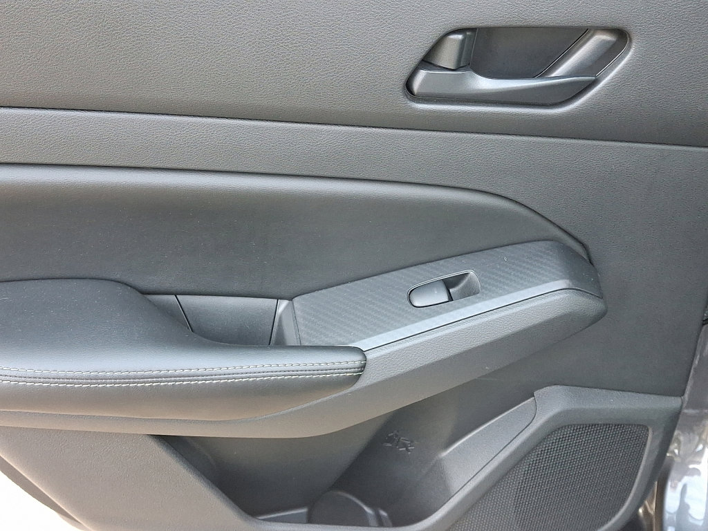 Used 2024 Nissan Altima 2.5 SV image 19