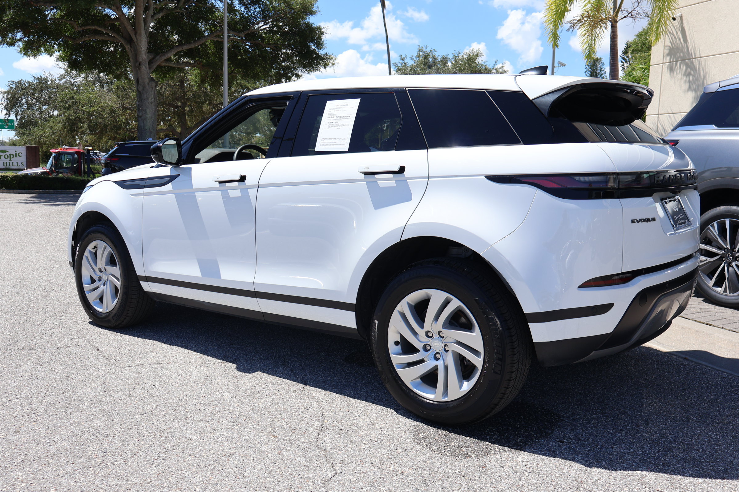 Used 2025 Land Rover Range Rover Evoque S AWD/4WD image 7