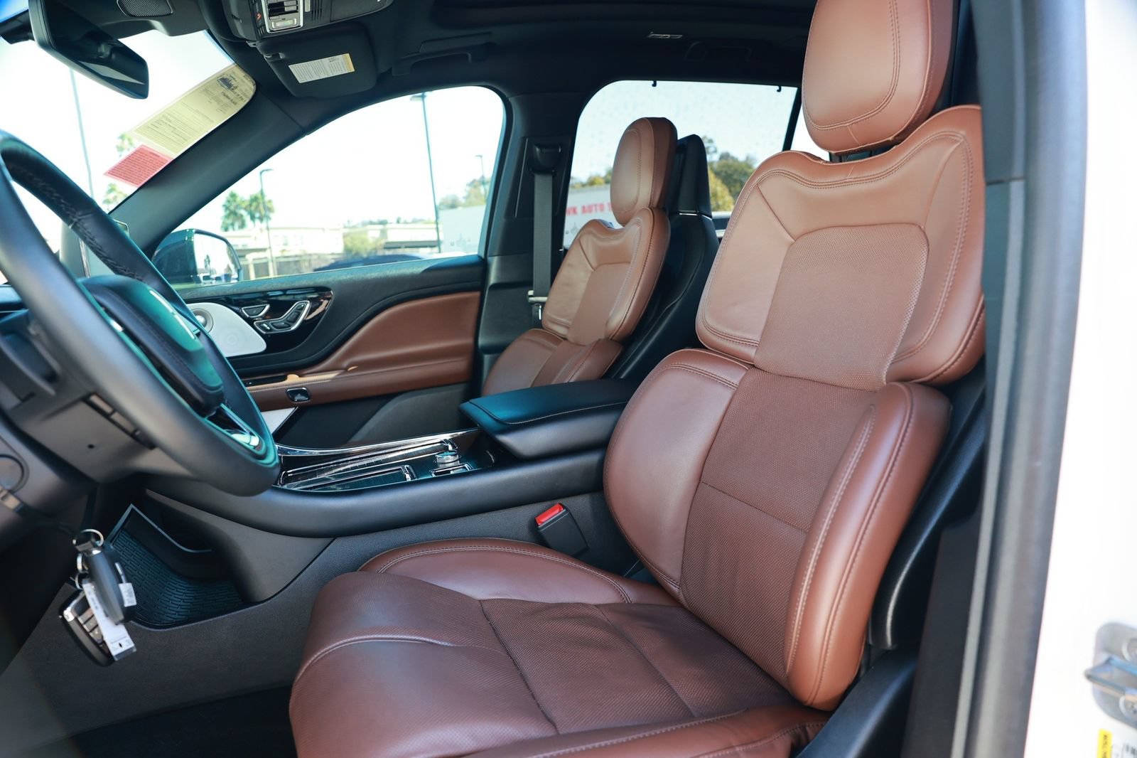 Used 2024 Lincoln Aviator Reserve w/ Equipment Group 201A RWD image 23
