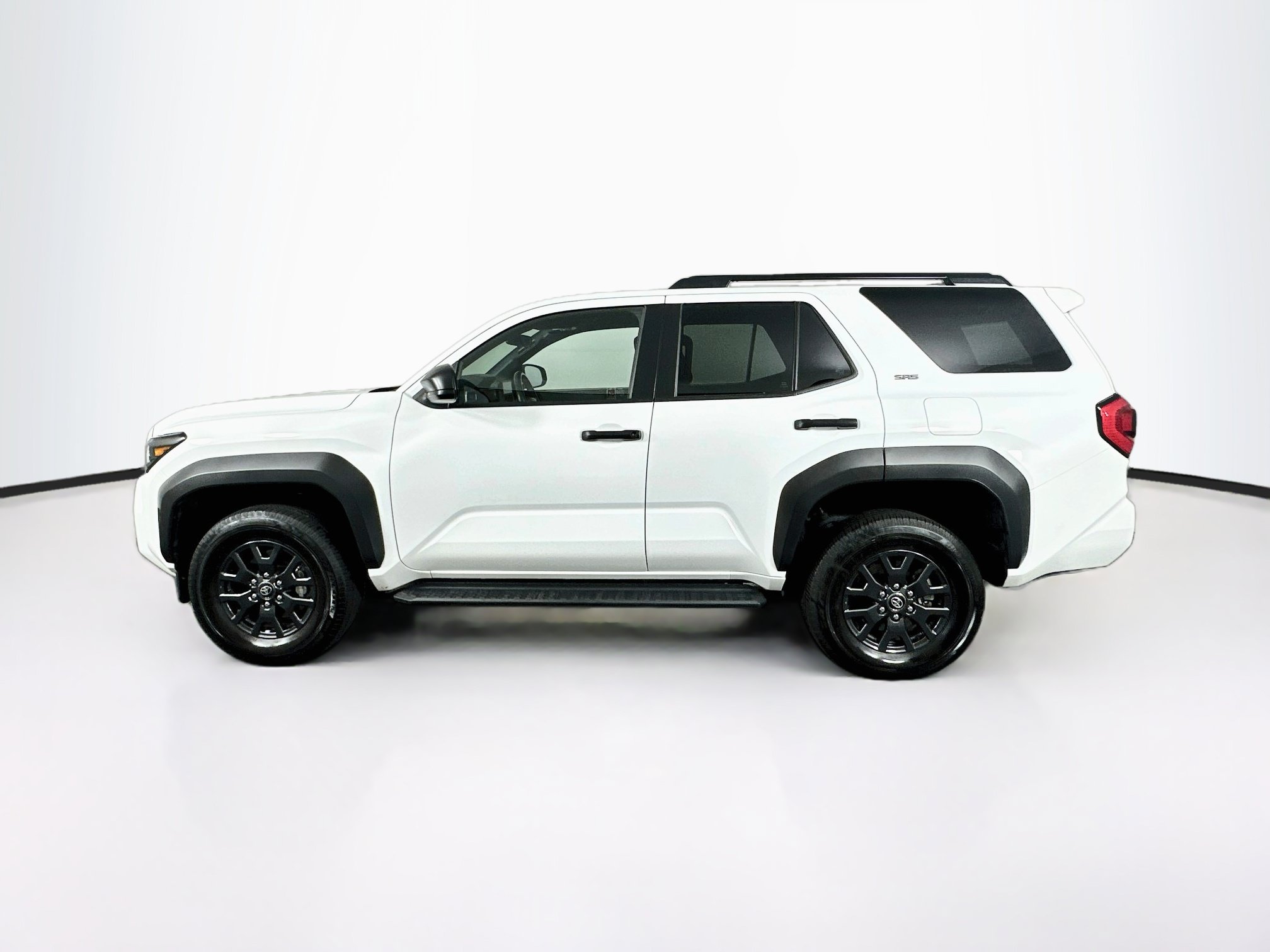 Used 2025 Toyota 4Runner SR5 AWD/4WD image 4