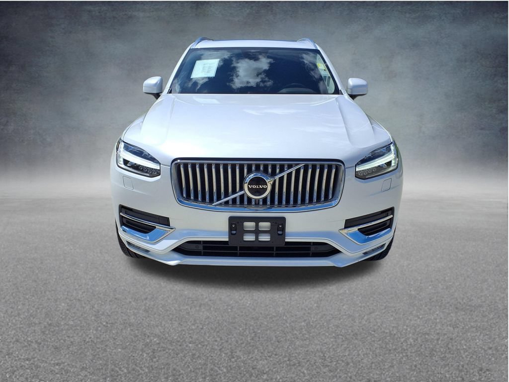 Used 2023 Volvo XC90 B6 Plus AWD/4WD image 2