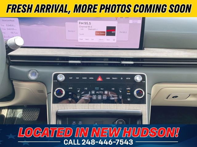 Used 2025 Genesis GV80 2.5T Prestige AWD/4WD image 13