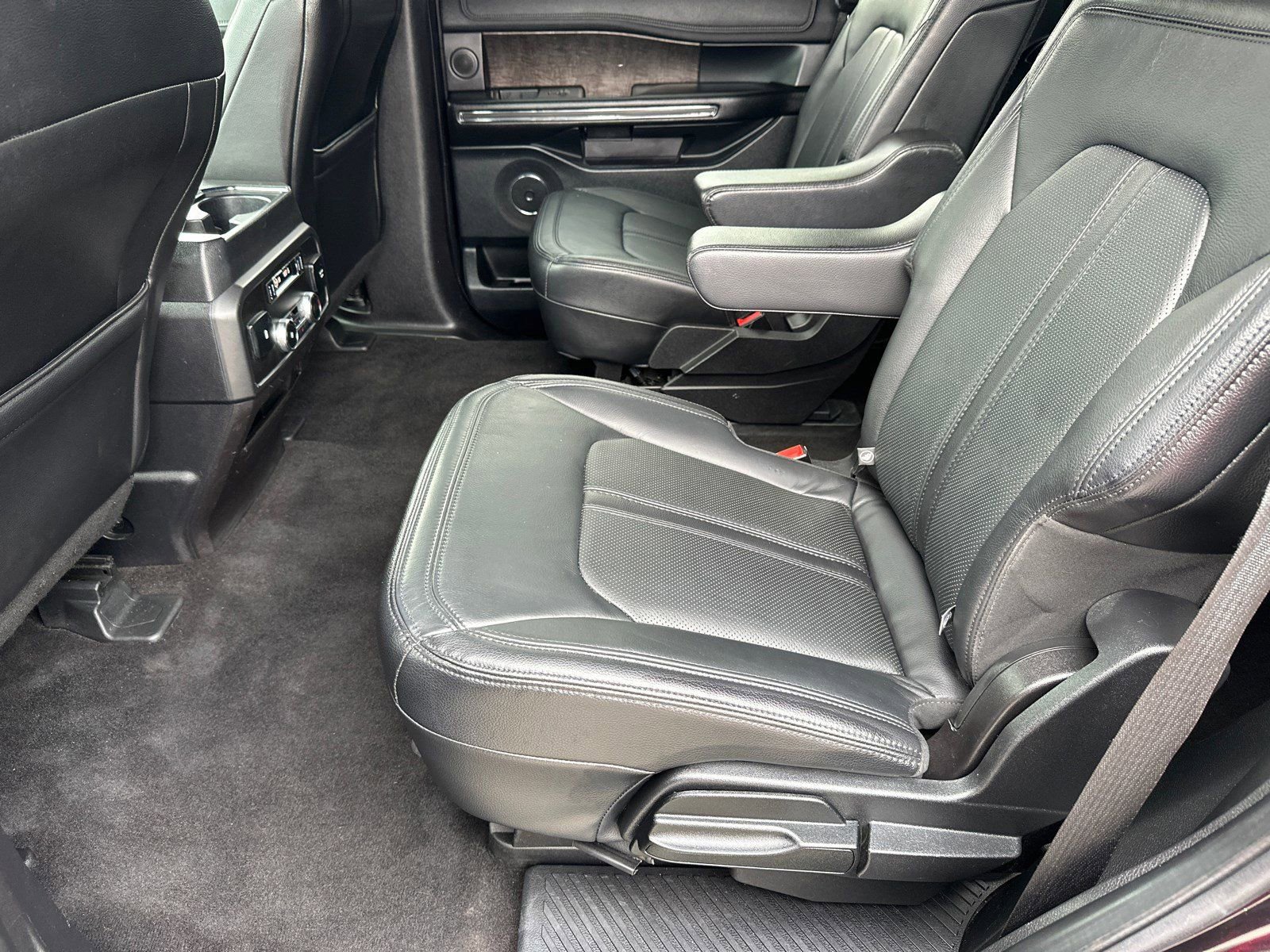Used 2019 Ford Expedition Limited AWD/4WD image 21