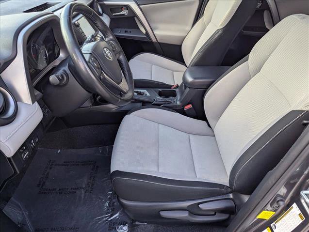 Used 2018 Toyota RAV4 XLE FWD image 16