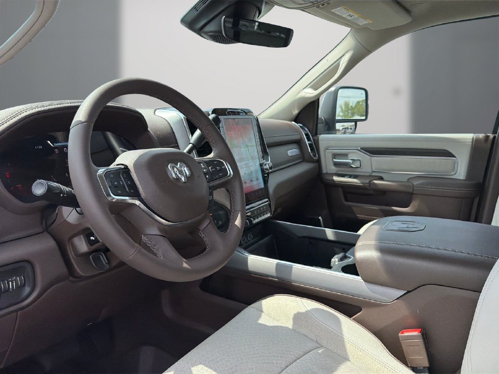 Used 2025 RAM 2500 Laramie AWD/4WD image 15