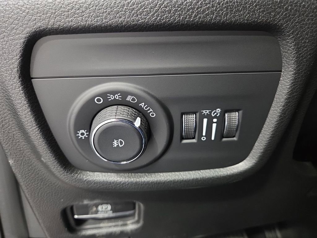 New 2026 Jeep Grand Cherokee L Limited image 33