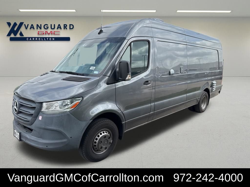 Used 2021 Mercedes-Benz Sprinter 4500 image 1
