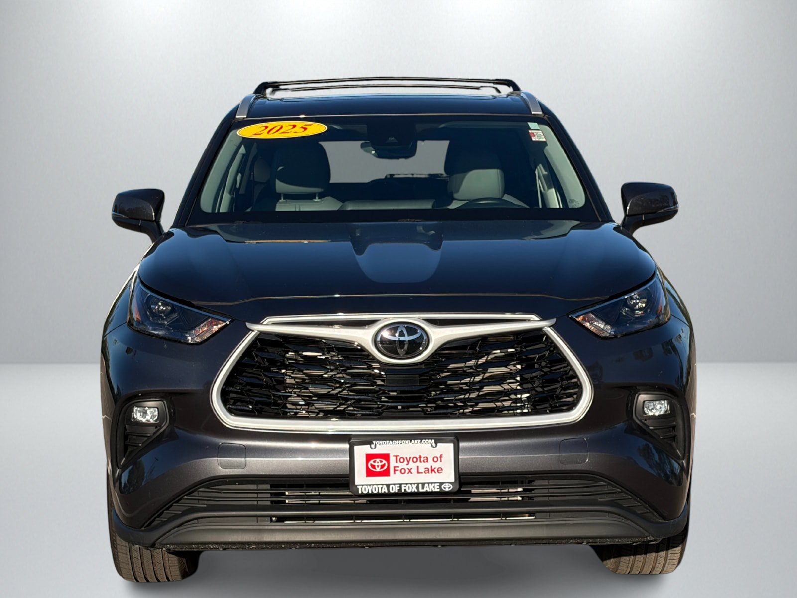 Used 2025 Toyota Highlander XLE AWD/4WD image 8