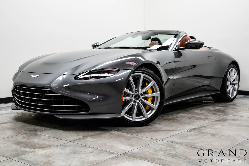 Used 2021 Aston Martin V8 Vantage Roadster RWD image 2
