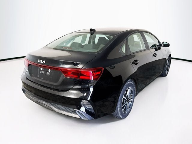 Certified 2023 Kia Forte LXS FWD image 5
