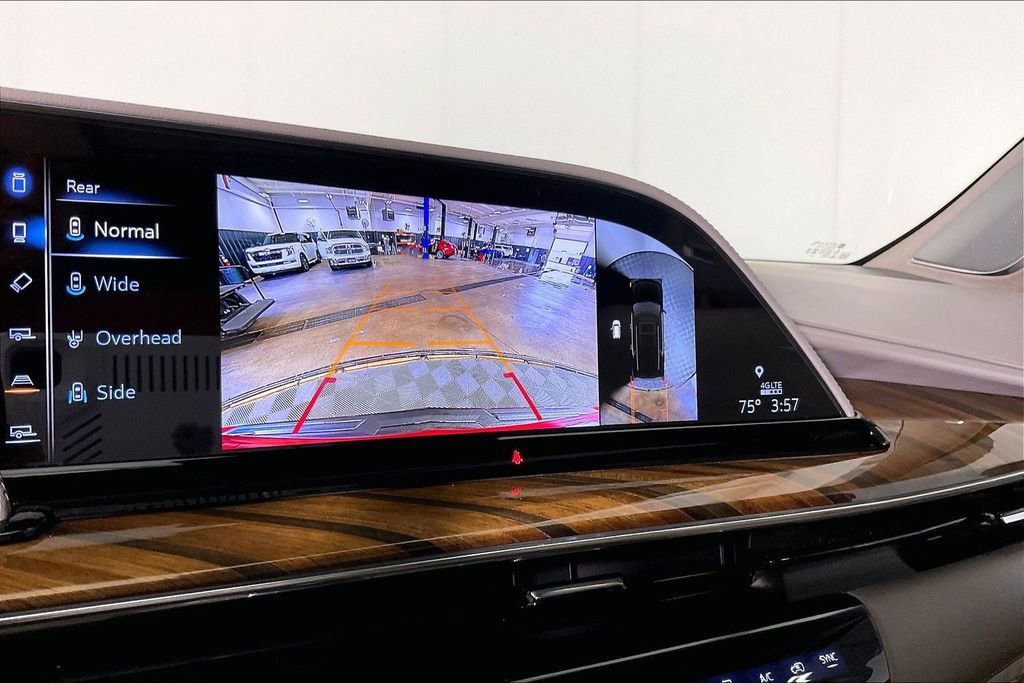 Used 2023 Cadillac Escalade Sport Platinum w/ LPO, ONYX Package AWD/4WD image 31