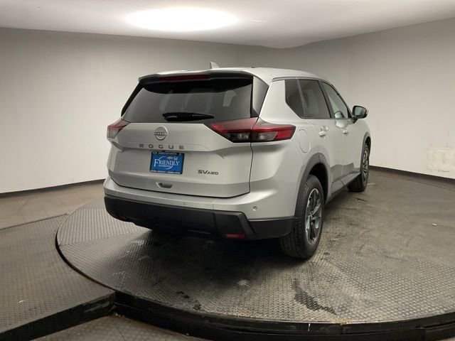 Used 2024 Nissan Rogue SV image 8