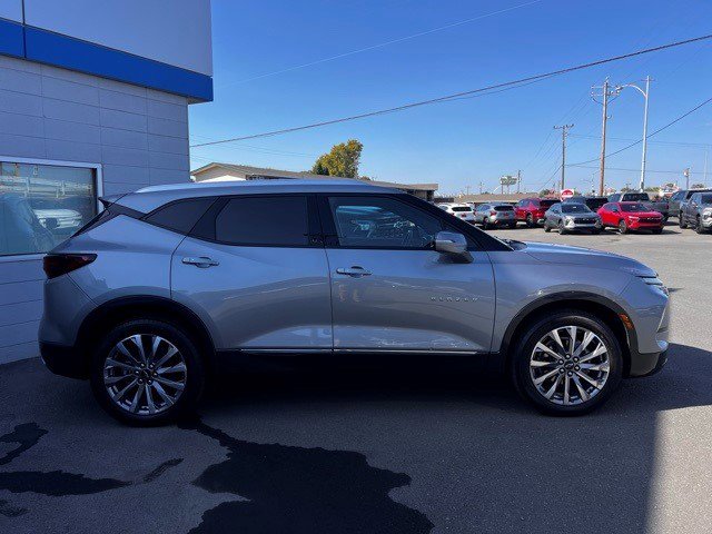 Certified 2023 Chevrolet Blazer Premier image 2