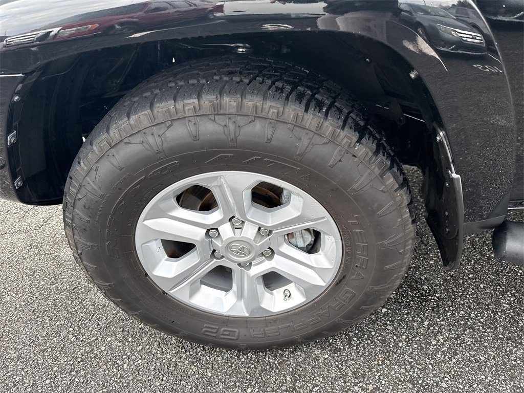 Used 2019 Toyota 4Runner SR5 image 11