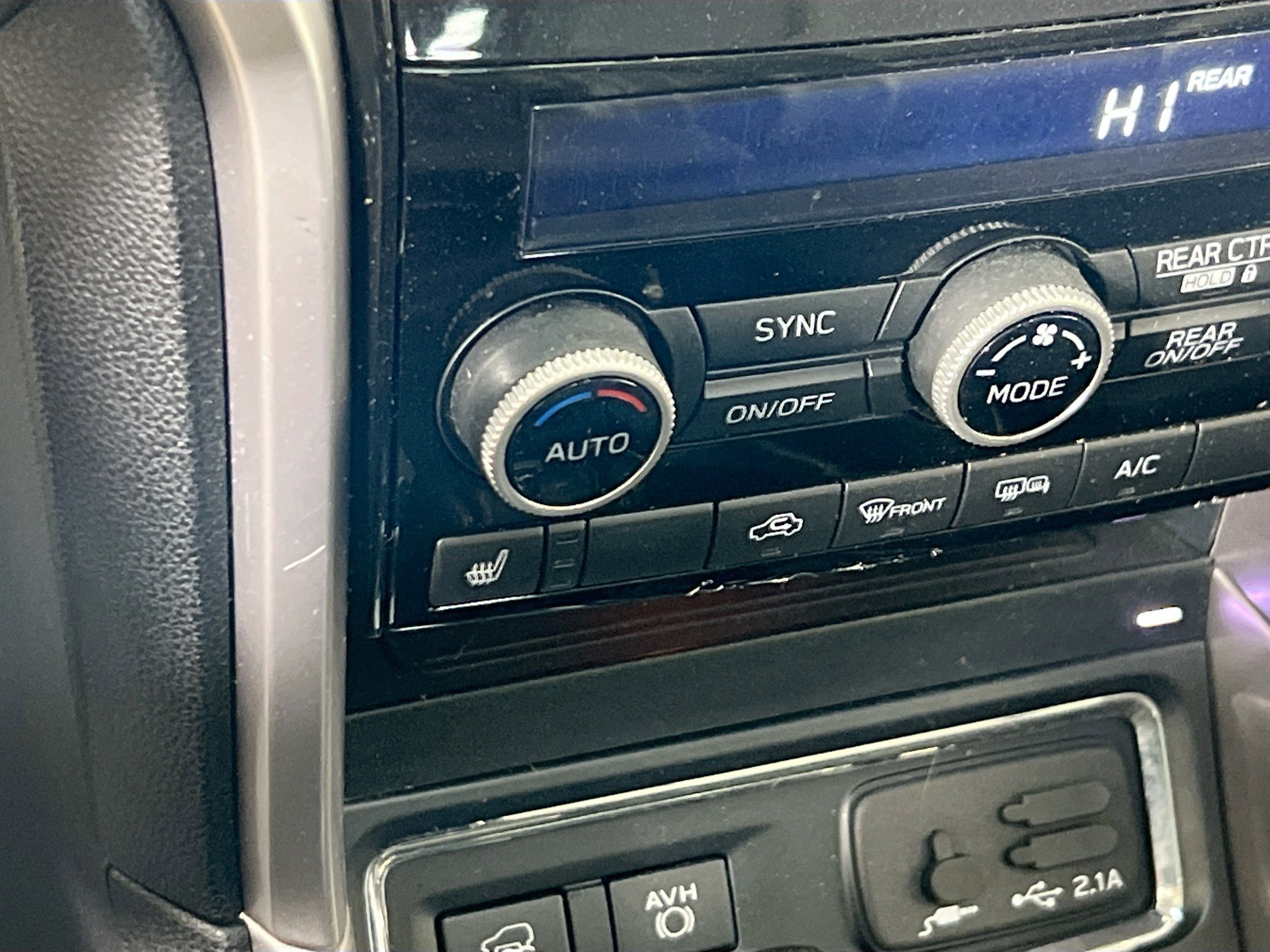 Used 2022 Subaru Ascent Limited w/ Technology Package image 20