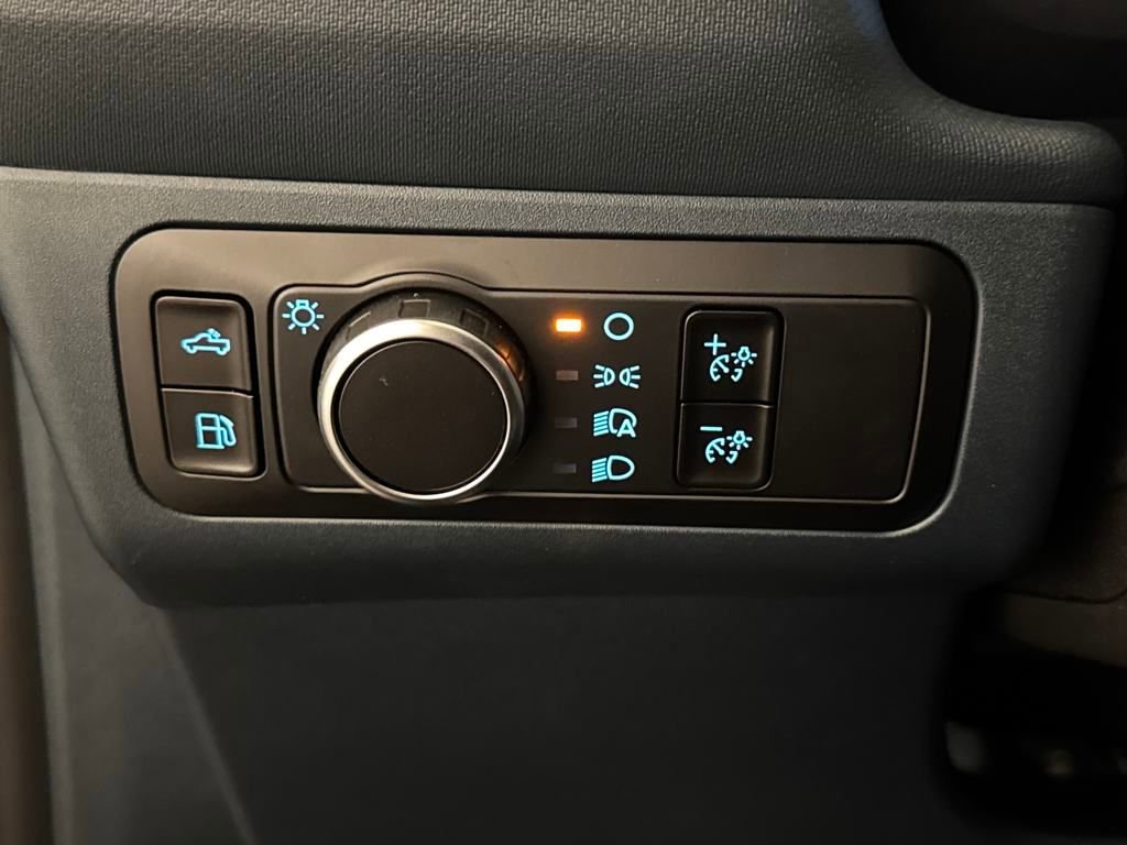 New 2025 Ford Maverick XLT image 24