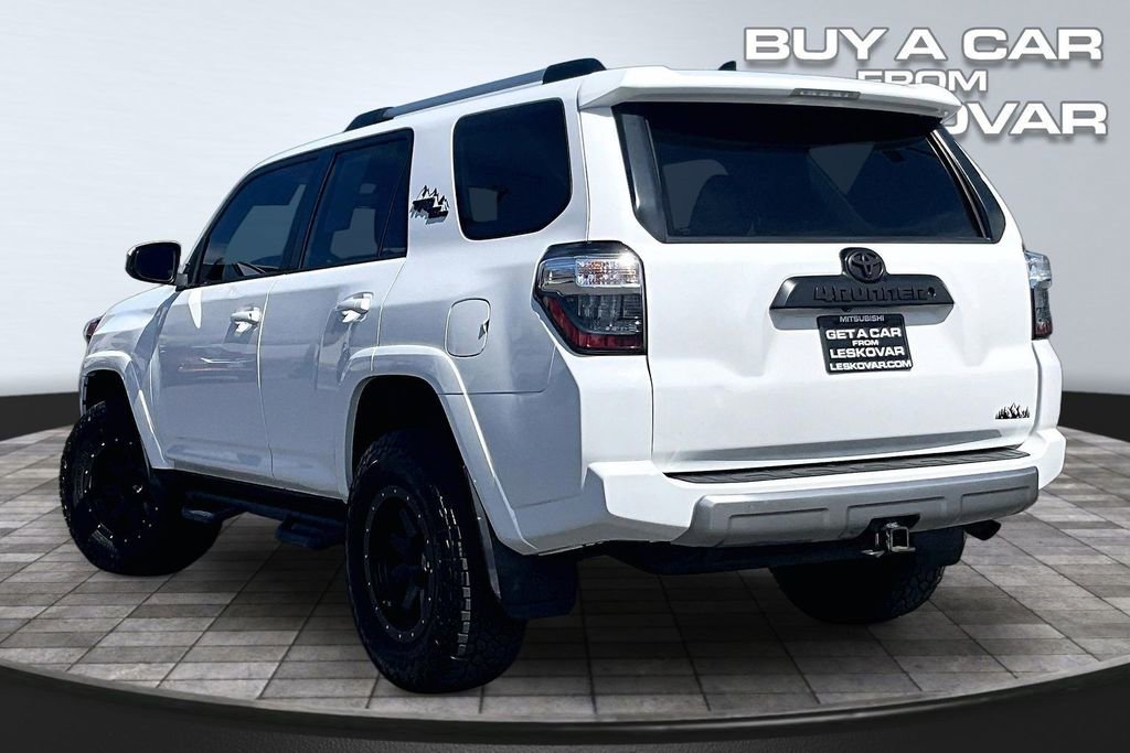 Used 2017 Toyota 4Runner TRD Off-Road AWD/4WD image 2