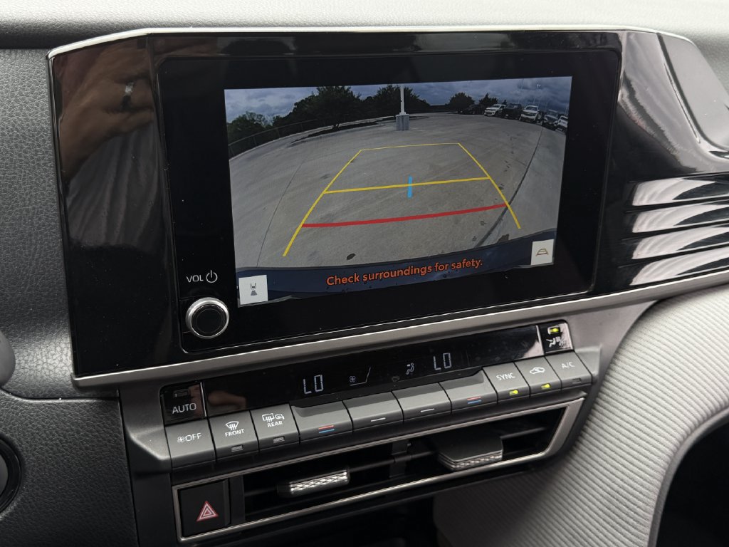 Used 2025 Toyota Camry SE FWD image 18